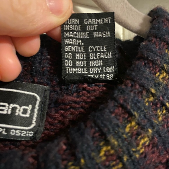 Vintage Ski Sweater - Picture 5 of 6